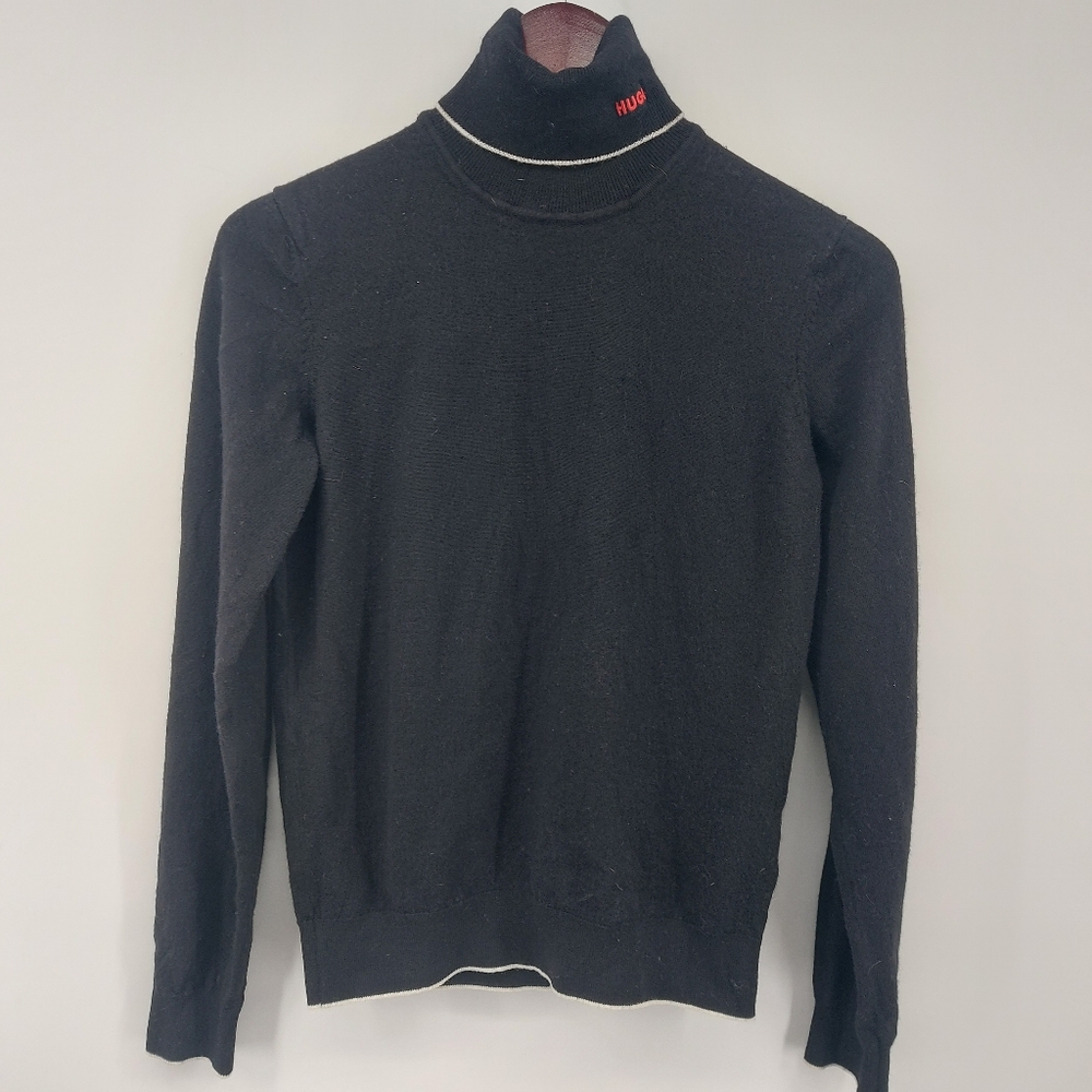 Hugo Boss Black Wool turtleneck Sweater  Size Medium